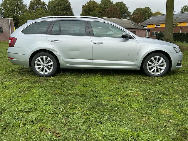 2018 skoda octavia combi 1.6 tdi clever ed. personenauto - afbeelding 4 van  6