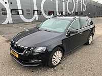 2018 skoda octavia combi 1.6 tdi grt active personenauto tx-801-t - afbeelding 1 van  43
