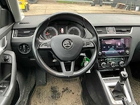 2018 skoda octavia combi 1.6 tdi grt active personenauto tx-801-t - afbeelding 14 van  43