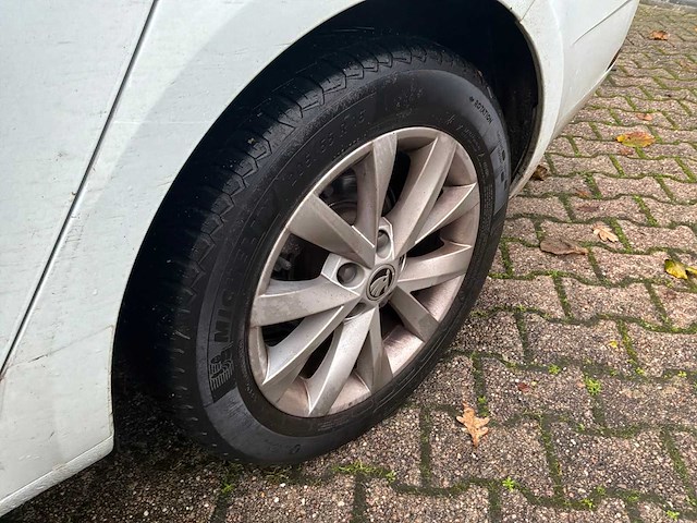 2018 skoda octavia combi personenauto - afbeelding 19 van  28