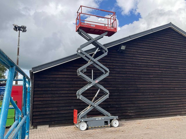 2018 sky jack sjlll 3226 hoogwerker - afbeelding 2 van  10