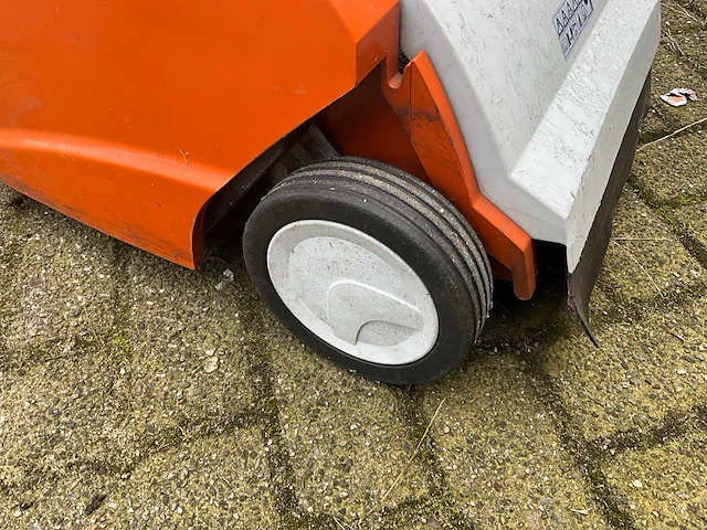 2018 stihl rle 540 elektrische verticuteermachine - afbeelding 7 van  8