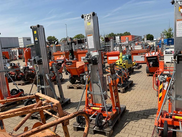 2018 sumner manufacturing 2118 materiaallift / kanaallift - afbeelding 1 van  8