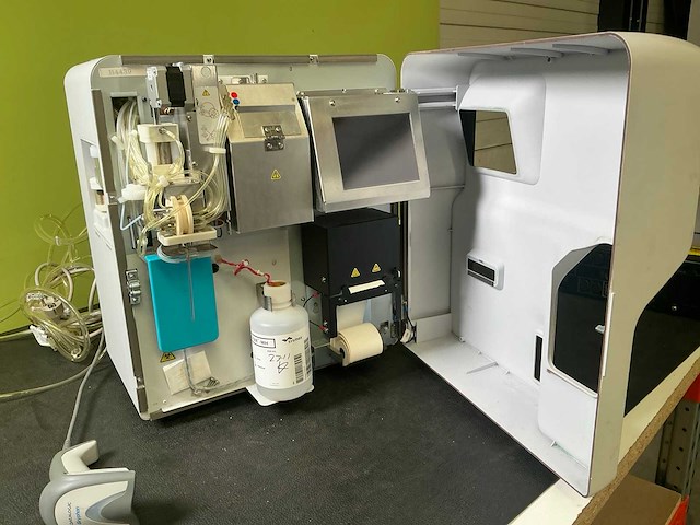 2018 sysmex xp-300 hematologie-analysator - afbeelding 4 van  8