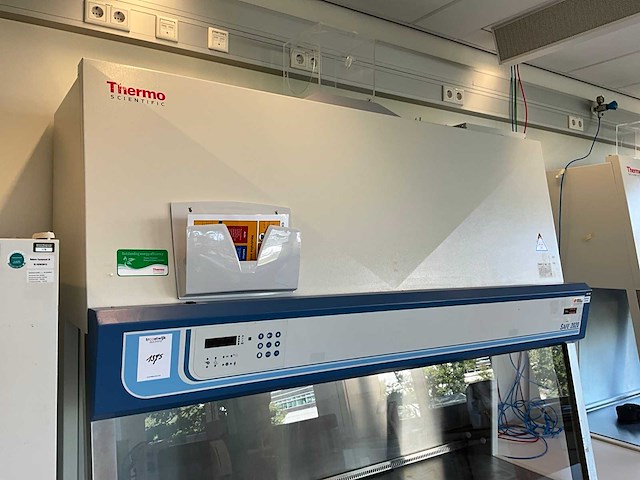2018 thermo scientific safe 2020 1.8 microbiologische veiligheidskast en12469 - afbeelding 3 van  8