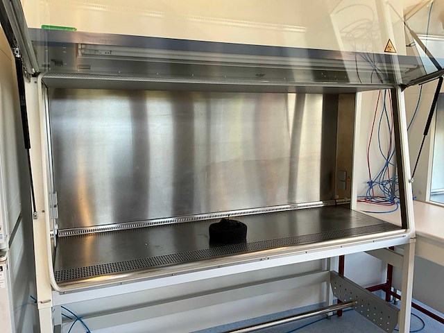 2018 thermo scientific safe 2020 1.8 microbiologische veiligheidskast en12469 - afbeelding 4 van  8