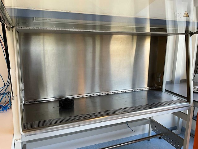 2018 thermo scientific safe 2020 1.8 microbiologische veiligheidskast en12469 - afbeelding 4 van  8