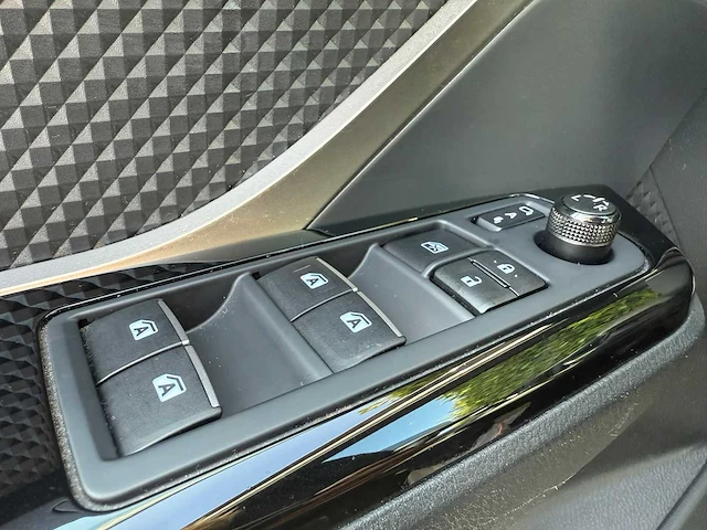 2018 toyota c-hr 1.8 hybrid dynamic personenauto - afbeelding 13 van  21