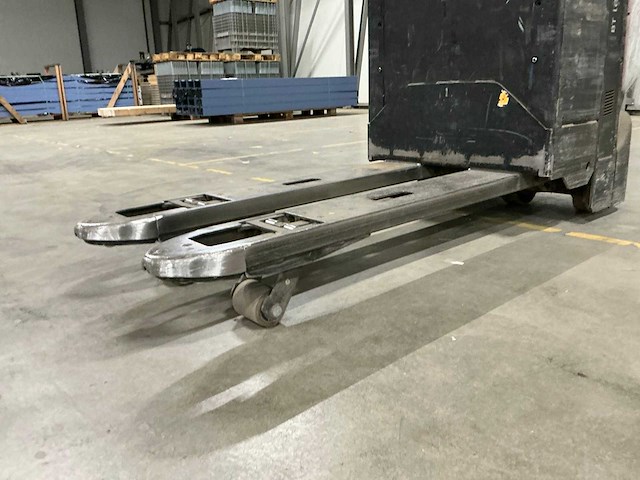 2018 toyota lpe200 elektrische palletwagen met platform - afbeelding 15 van  15