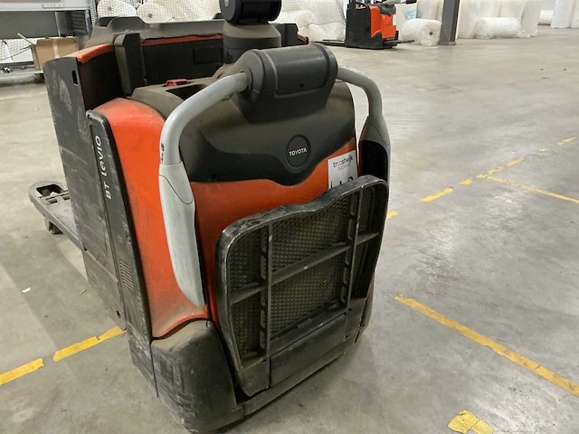 2018 toyota lpe200 elektrische palletwagen met platform - afbeelding 2 van  14