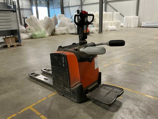 2018 toyota lpe200 elektrische palletwagen met platform - afbeelding 11 van  14