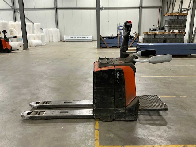 2018 toyota lpe200 elektrische palletwagen met platform - afbeelding 12 van  14