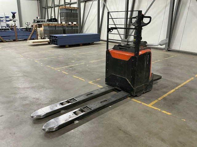 2018 toyota lpe200 elektrische palletwagen met platform - afbeelding 1 van  14