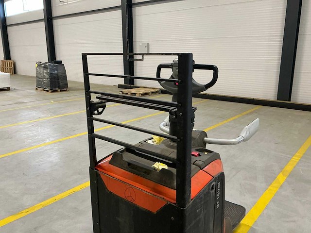 2018 toyota lpe200 meerijpallettruck - afbeelding 2 van  16