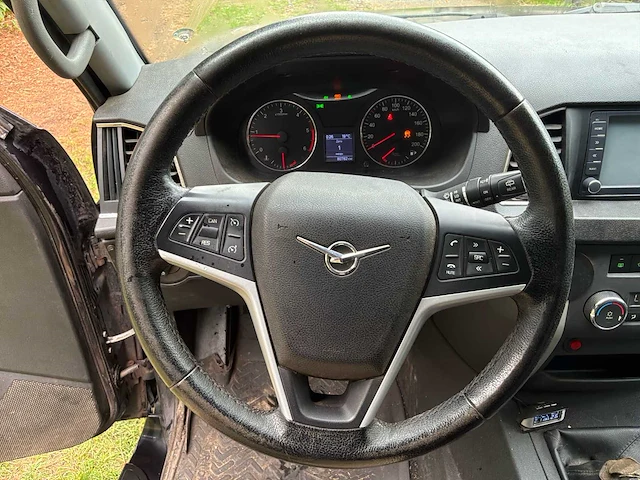 2018 uaz patriot bedrijfswagen - afbeelding 18 van  48