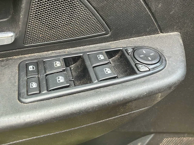 2018 uaz patriot bedrijfswagen - afbeelding 29 van  48