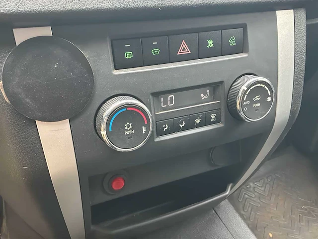 2018 uaz patriot bedrijfswagen - afbeelding 24 van  48
