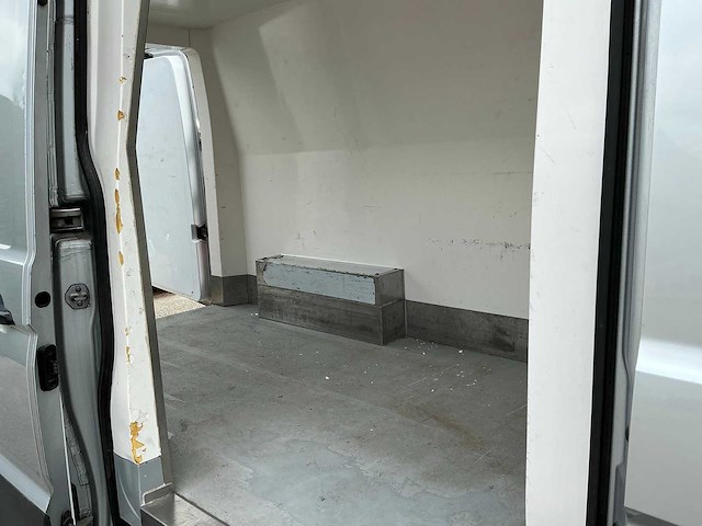 2018 volkswagen crafter 35 2.0 tdi l3h3 tr bestelwagen - afbeelding 15 van  36