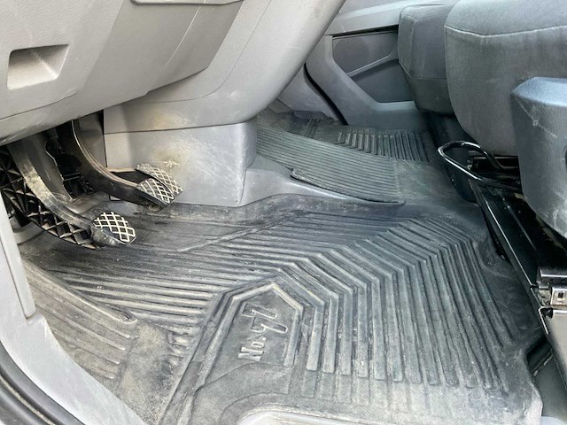 2018 volkswagen crafter bedrijfswagen (motor defect) - afbeelding 20 van  48