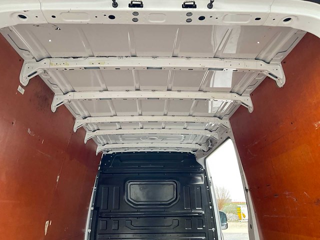 2018 volkswagen crafter bedrijfswagen (motor defect) - afbeelding 36 van  48