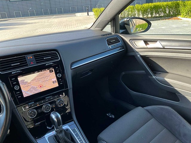 2018 volkswagen golf 2.0 tsi 4motion r akrapovic 407pk personenauto - afbeelding 16 van  42