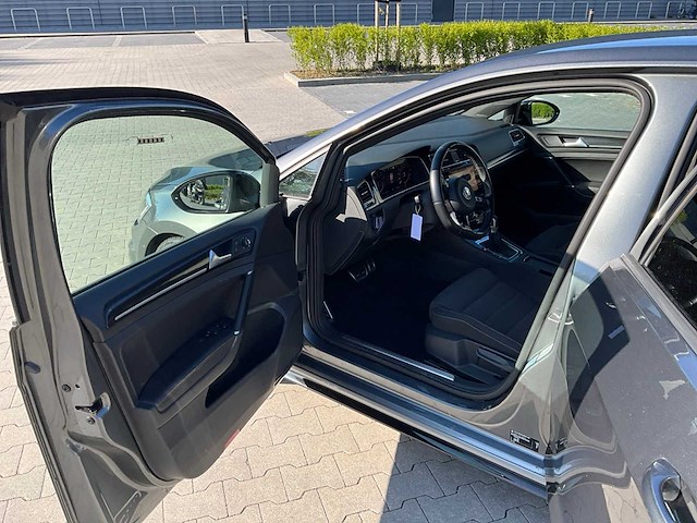 2018 volkswagen golf 2.0 tsi 4motion r akrapovic 407pk personenauto - afbeelding 17 van  42