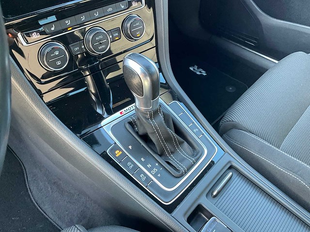 2018 volkswagen golf 2.0 tsi 4motion r akrapovic 407pk personenauto - afbeelding 24 van  42