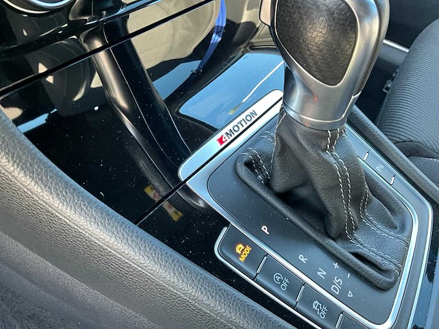 2018 volkswagen golf 2.0 tsi 4motion r akrapovic 407pk personenauto - afbeelding 25 van  42