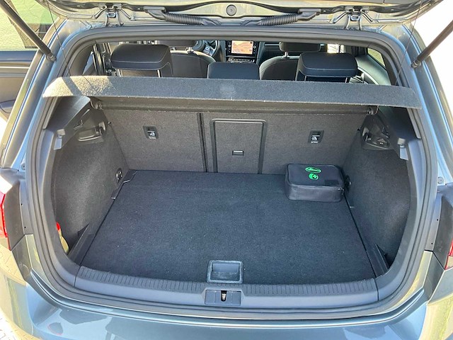 2018 volkswagen golf 2.0 tsi 4motion r akrapovic 407pk personenauto - afbeelding 28 van  42
