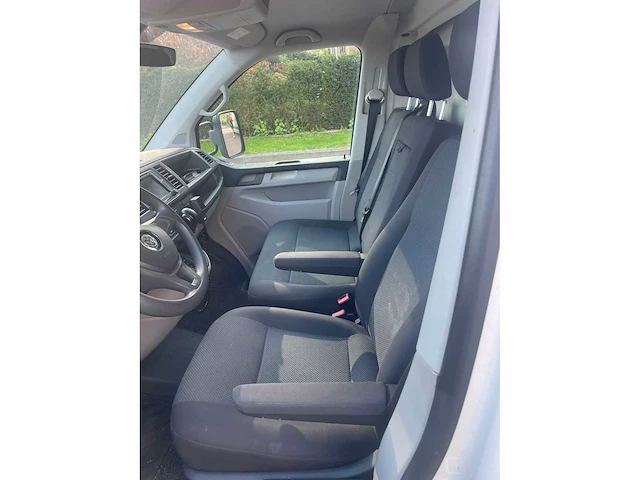 2018 volkswagen transporter 2.0 tdi l2h2 highl bedrijfswagen - afbeelding 4 van  22