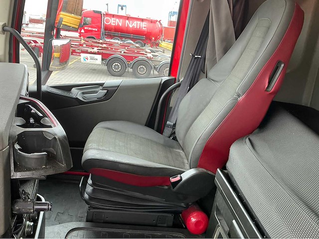 2018 volvo fh schade trekker (74113-696) - afbeelding 17 van  36
