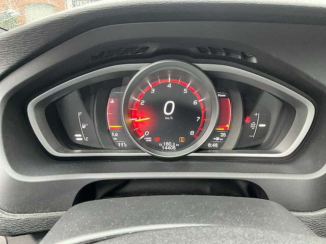 2018 volvo v40 2.0 t4 business sport rijschoolauto - afbeelding 27 van  28