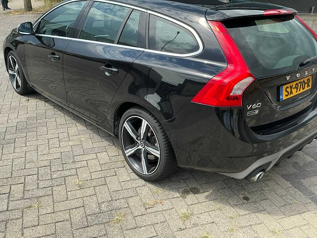 2018 volvo v60 2.0 d4 bus. sport - afbeelding 35 van  36