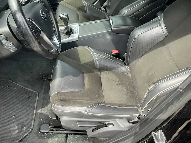 2018 volvo v60 2.0 d4 bus. sport - afbeelding 14 van  19