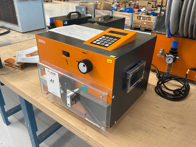 2018 weidmüller cutfix 8 automatische kabelsnijmachine - afbeelding 1 van  7