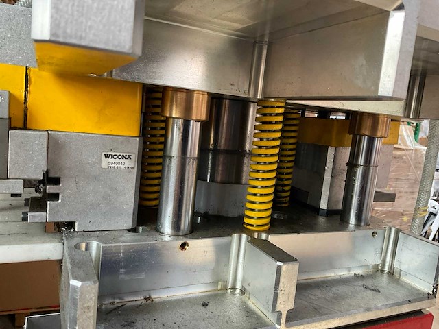 2018 wicona 5040001 pneumatische aluminium profiel ponsmachine - afbeelding 2 van  35