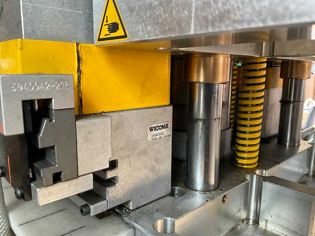 2018 wicona 5040001 pneumatische aluminium profiel ponsmachine - afbeelding 6 van  35