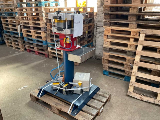 2018 wicona 5040001 pneumatische aluminium profiel ponsmachine - afbeelding 1 van  35