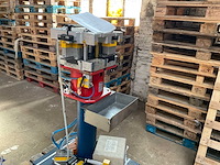 2018 wicona 5040001 pneumatische aluminium profiel ponsmachine - afbeelding 29 van  35