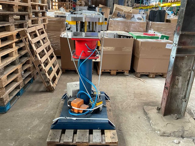 2018 wicona 5040001 pneumatische aluminium profiel ponsmachine - afbeelding 30 van  35