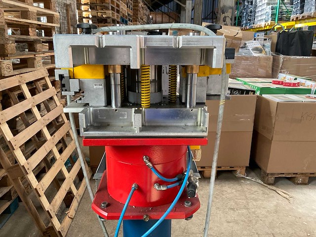 2018 wicona 5040001 pneumatische aluminium profiel ponsmachine - afbeelding 32 van  35