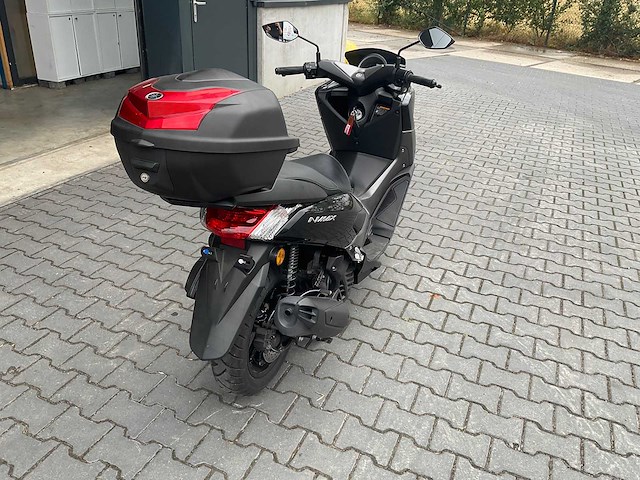 2018 yamaha - n max 125 - motorcycle - afbeelding 8 van  11