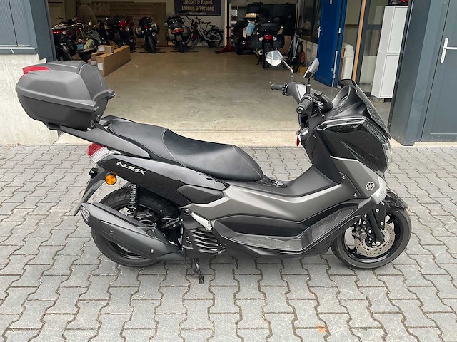 2018 yamaha - n max 125 - motorcycle - afbeelding 9 van  11