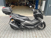 2018 yamaha - n max 125 - motorcycle - afbeelding 9 van  11