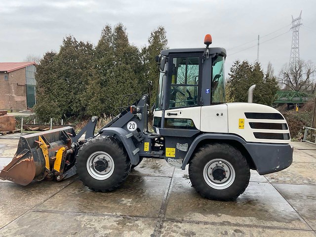 2018 yanmar tl80 wiellader - afbeelding 31 van  32