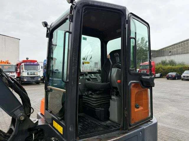 2019 - bobcat - e55 - tracked excavator - afbeelding 24 van  30