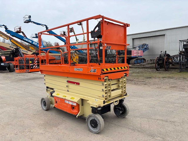 2019 - jlg - 3246 es - schaarhoogwerker 11.68m - 286uur - afbeelding 4 van  10