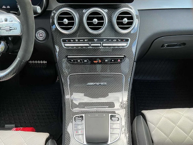2019 - mercedes-benz - amg glc 63s - 4matic+ off-roader - car - afbeelding 36 van  41