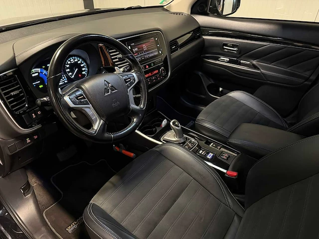 2019 - mitsubishi - outlander - 2.4 phev intense - afbeelding 3 van  23