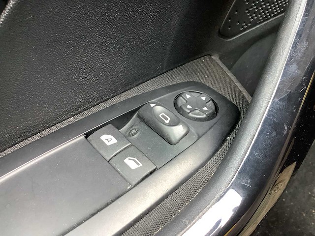 2019 - peugeot - 208 1.2 puretech - personenauto - afbeelding 19 van  21